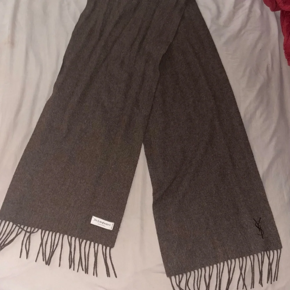 Gray Fringed Scarf - Picture 7 of 7